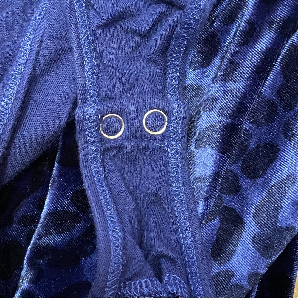 TORRID Velvet Bodysuit Leopard Animal Print Long Sleeve V Neck Blue Size 4 - Picture 10 of 16